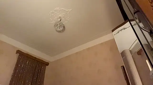 tarenogilvie (F teen) - take off my top completely and play :З