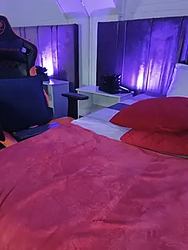 Ahllana live cam on StripChat