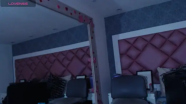 Thegreatonelady live sex cam