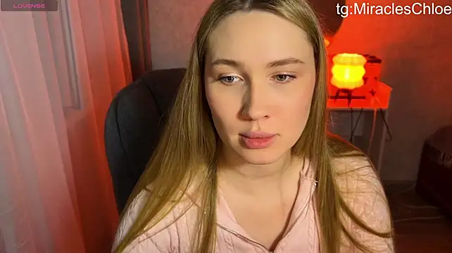 ChloeMillerMeow live cam on StripChat