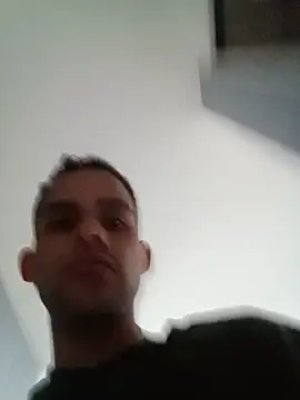 jhoi95 live cam on StripChat