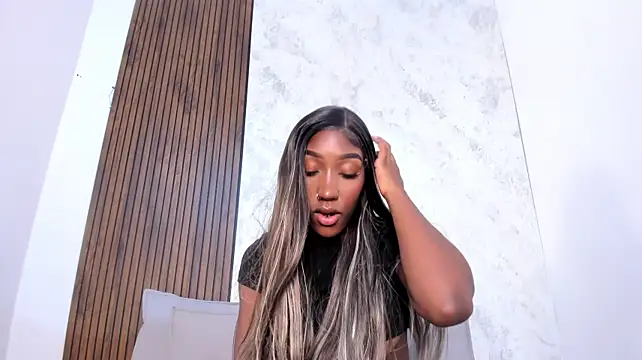 Mistt_Mia live cam on StripChat