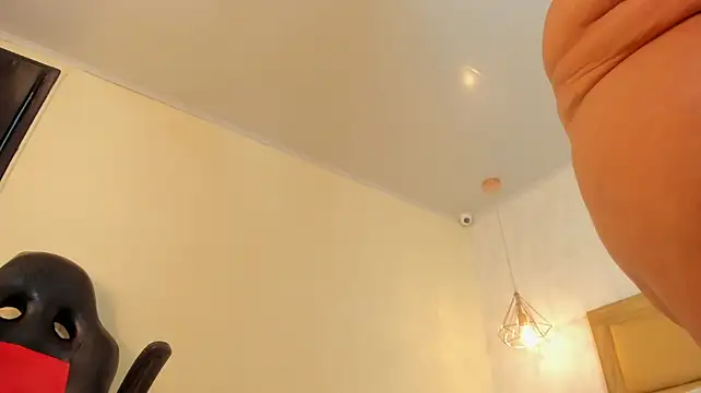 MELISSAROUGE live cam on StripChat