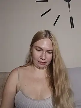 KisaVixen live cam on StripChat