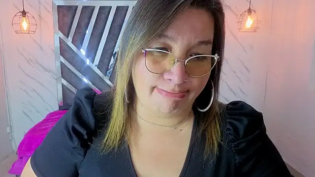 MaylinRosse_ live cam on StripChat
