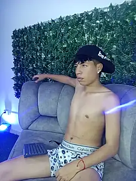 Cam1_Flix live cam on StripChat