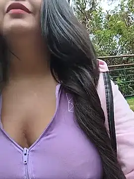 Melany_daring