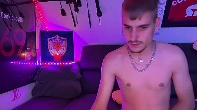 Cookieboy88 live cam on StripChat