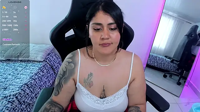 karlie02_ live cam on StripChat