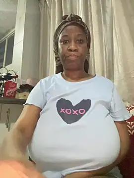 Wettitiesxxx live cam on StripChat