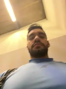 Leon__Hart_ live cam on StripChat