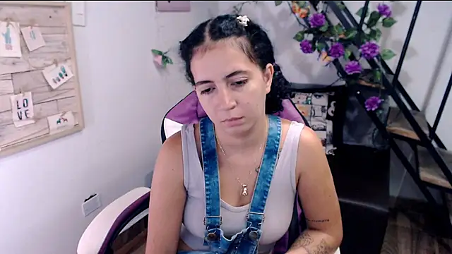 samantha_baby_ live cam on StripChat