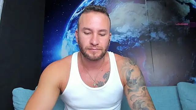 delessandro_world live cam on StripChat