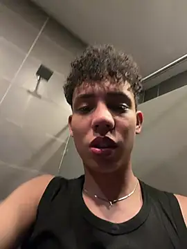 yoursexyjose webcam