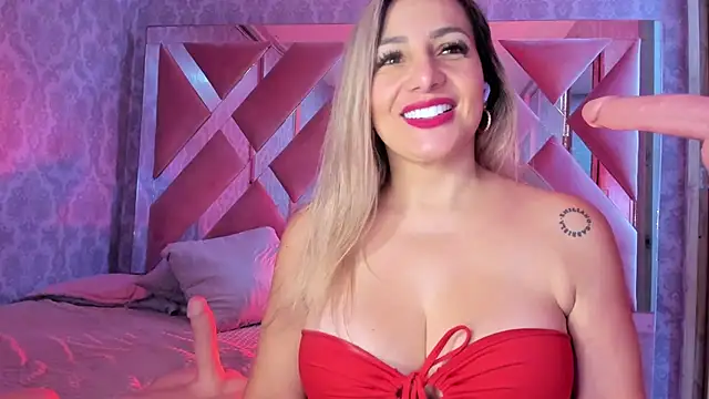 angel_vibes_ live cam on StripChat