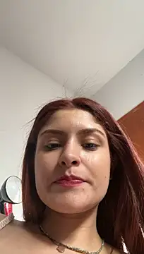 MarianaNinfa live cam on StripChat