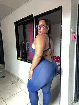NV-Nikoll live cam on StripChat