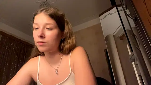 TarenOgilvie live cam on StripChat