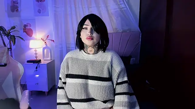 Bella--green live cam on StripChat