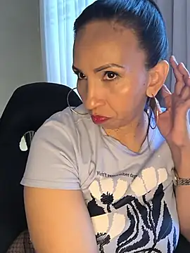 Mrsvictoriaaa live sex cam