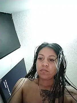 Tiphanydirty3 live cam on StripChat