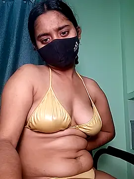 shrutee12 live cam on StripChat