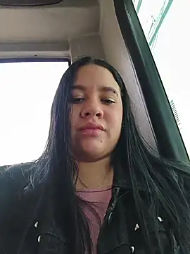 Kendra-daring live cam on StripChat