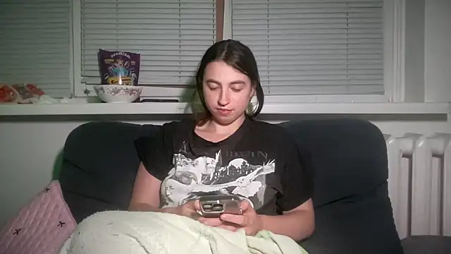 Aphr0ditee live cam on StripChat