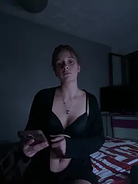 Eleaoff live cam on StripChat
