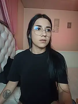 Giselle_Fox live cam on StripChat