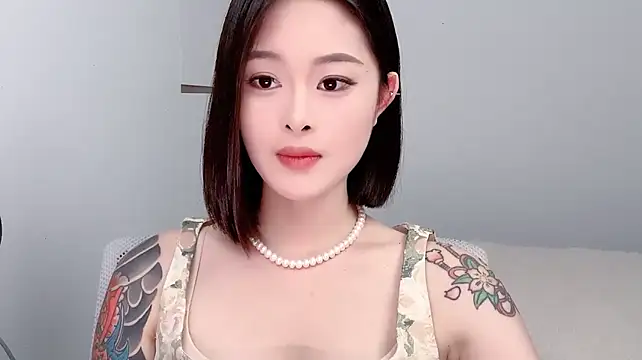 Ivy_360 live cam on StripChat