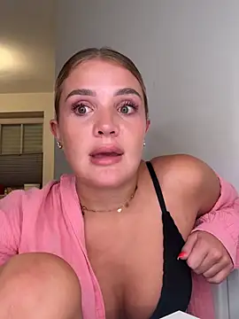 SexyyCleo live cam on StripChat
