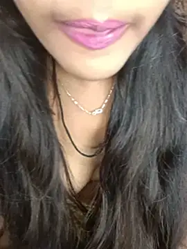 Sexy-manavi3 live cam on StripChat