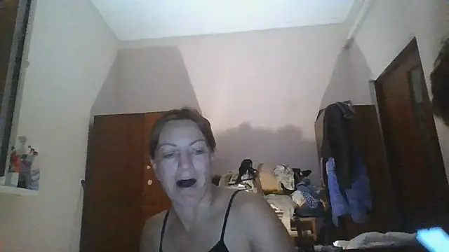 ShawnaAdams live cam on StripChat