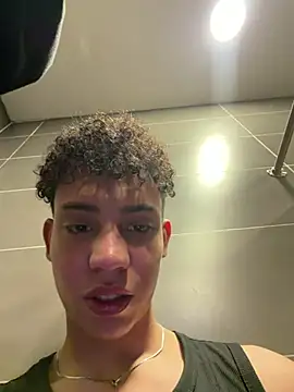 yoursexyjose webcam