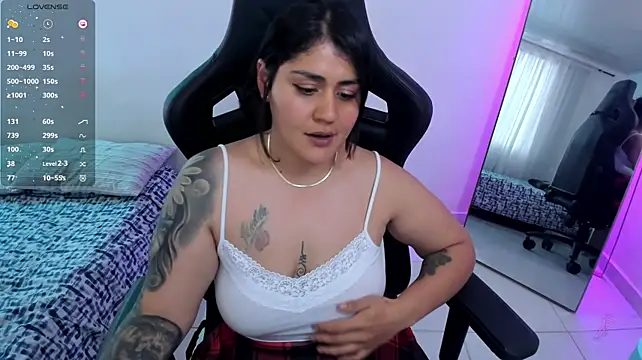 karlie02_ live cam on StripChat