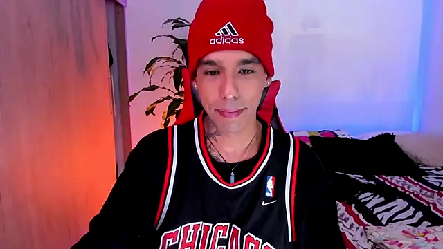 Damianwhite live cam on StripChat