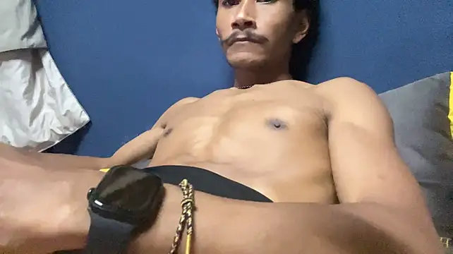 Nunnm live cam on StripChat