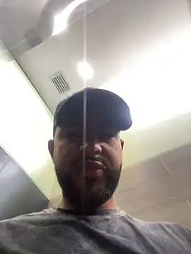 biglatinomaster live cam on StripChat