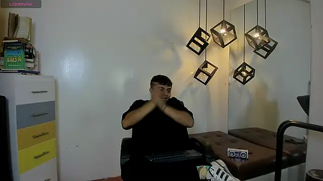 shelby_col live cam on StripChat