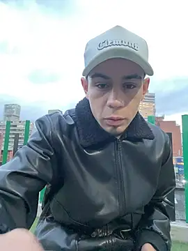 Taylor_DiamondBoy live cam on StripChat