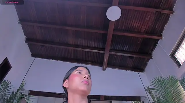 Little-Cherry- live cam on StripChat