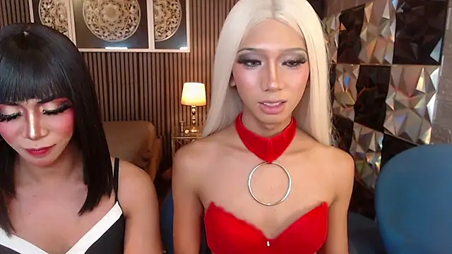 AudreyMilesTrans live cam on StripChat