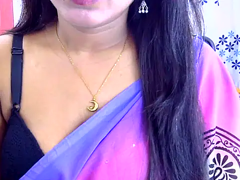 Noor_Zarin27 live cam on StripChat