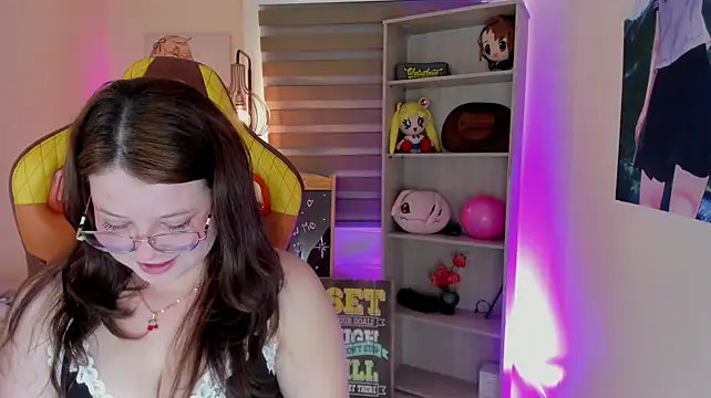 Ellie_Doll_ live