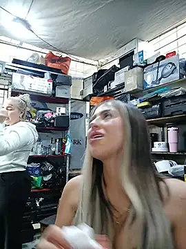 eva-2023 live cam on StripChat