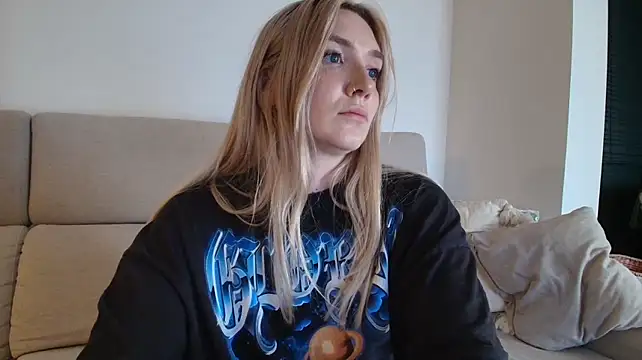 tattoobbgirl live cam on StripChat