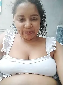 Ninibella live cam on StripChat