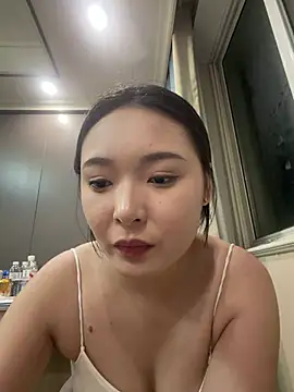 Qlong000 live cam on StripChat