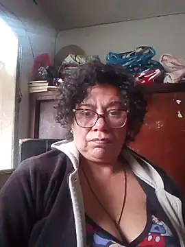 Pupi-Lanegra live cam on StripChat